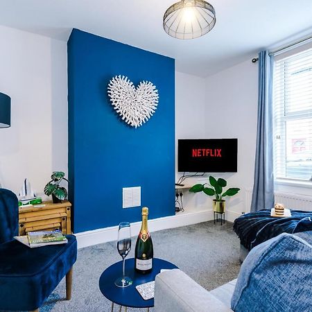 Spacious 2-Bed City-Centre Cottage In Chester By 53 Degrees Property - Ideal For Groups & Couples - Sleeps 6 المظهر الخارجي الصورة