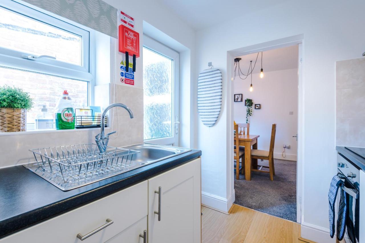 Spacious 2-Bed City-Centre Cottage In Chester By 53 Degrees Property - Ideal For Groups & Couples - Sleeps 6 المظهر الخارجي الصورة