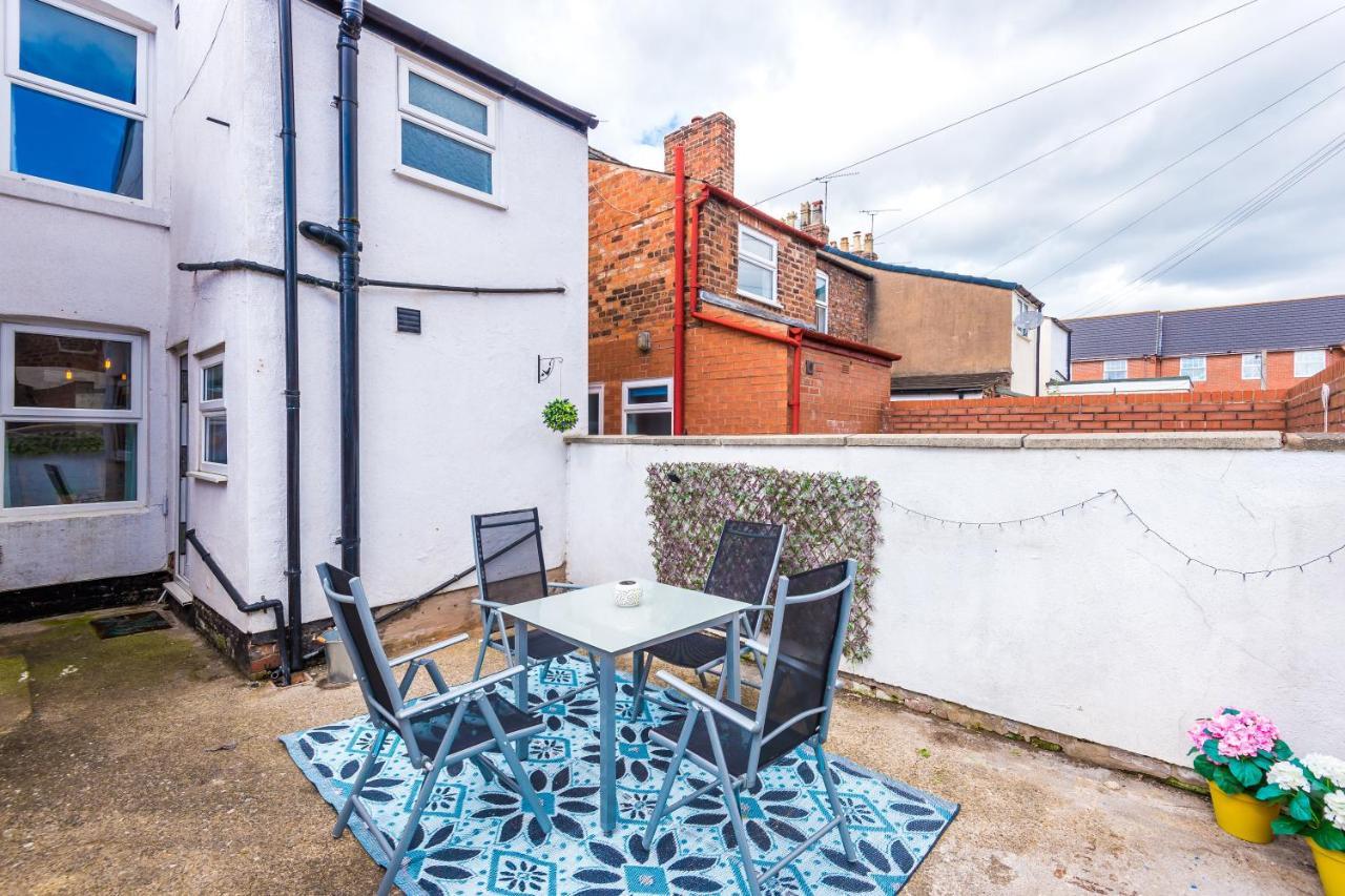 Spacious 2-Bed City-Centre Cottage In Chester By 53 Degrees Property - Ideal For Groups & Couples - Sleeps 6 المظهر الخارجي الصورة