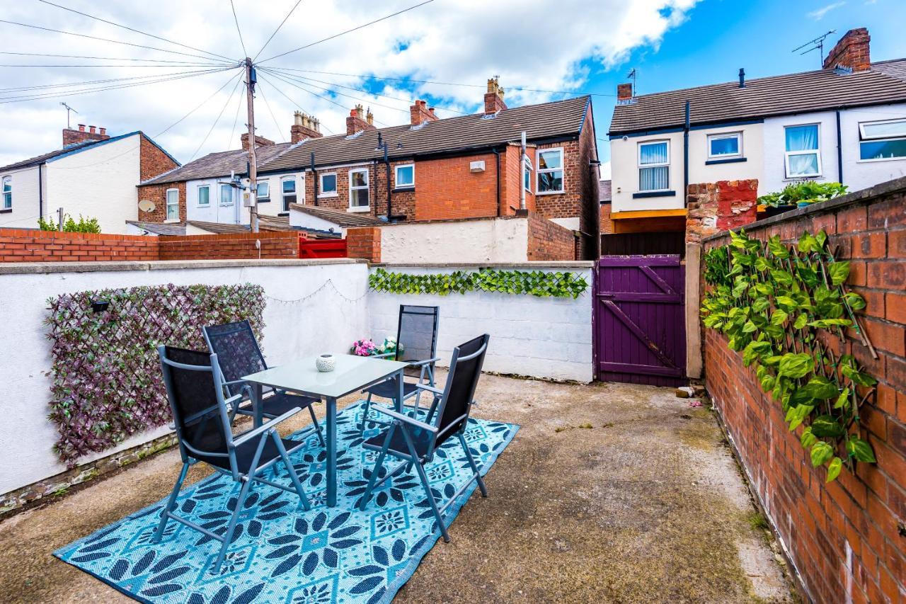 Spacious 2-Bed City-Centre Cottage In Chester By 53 Degrees Property - Ideal For Groups & Couples - Sleeps 6 المظهر الخارجي الصورة